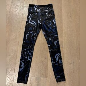 Athleta Ultimate Stash Pocket 7/8 tights leggings small brand new